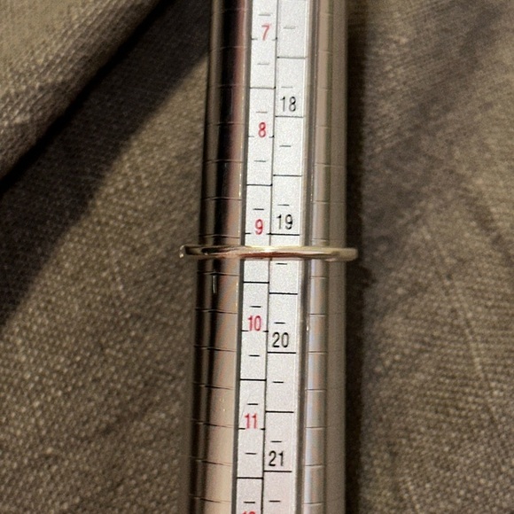 Gorgeous Moonstone Ring 🩵 - Picture 5 of 7